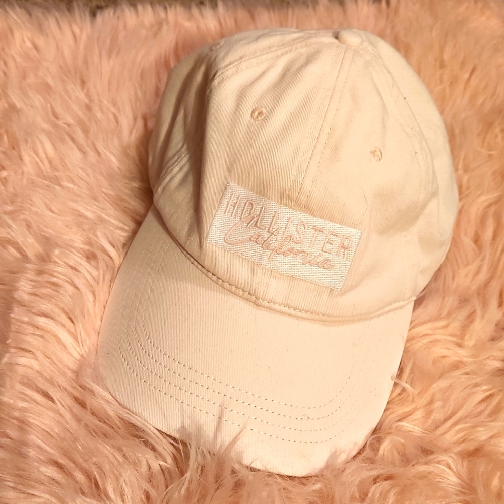 Hollister cap